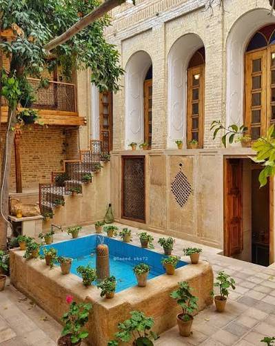 رستوران موزه زرنگار